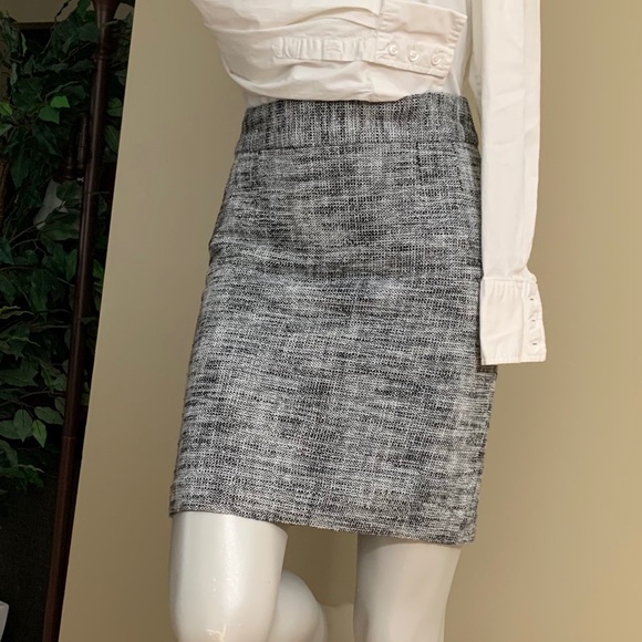 Banana Republic Black White Woven Mini Skirt - Picture 3 of 15